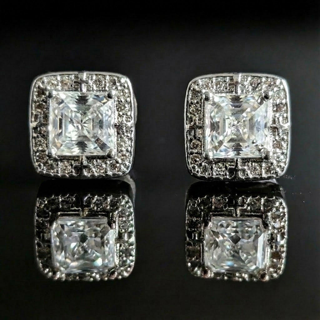 Vanta Moissanite Stud